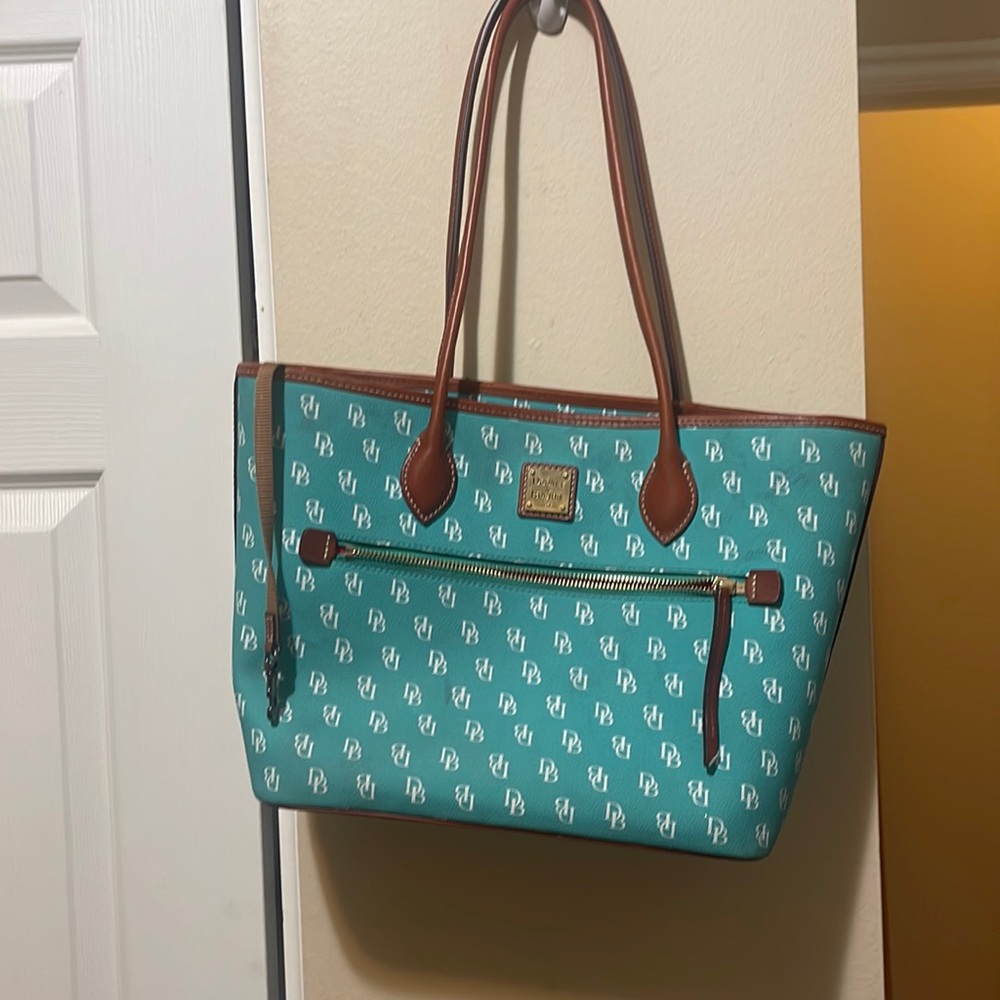 Dooney and Bourke green shoulder tote purse